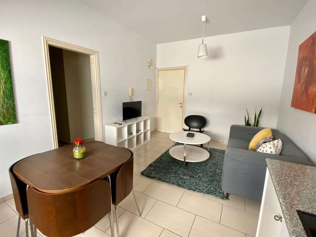 Cosy One Bedroom Apartment In Pafos Exterior foto