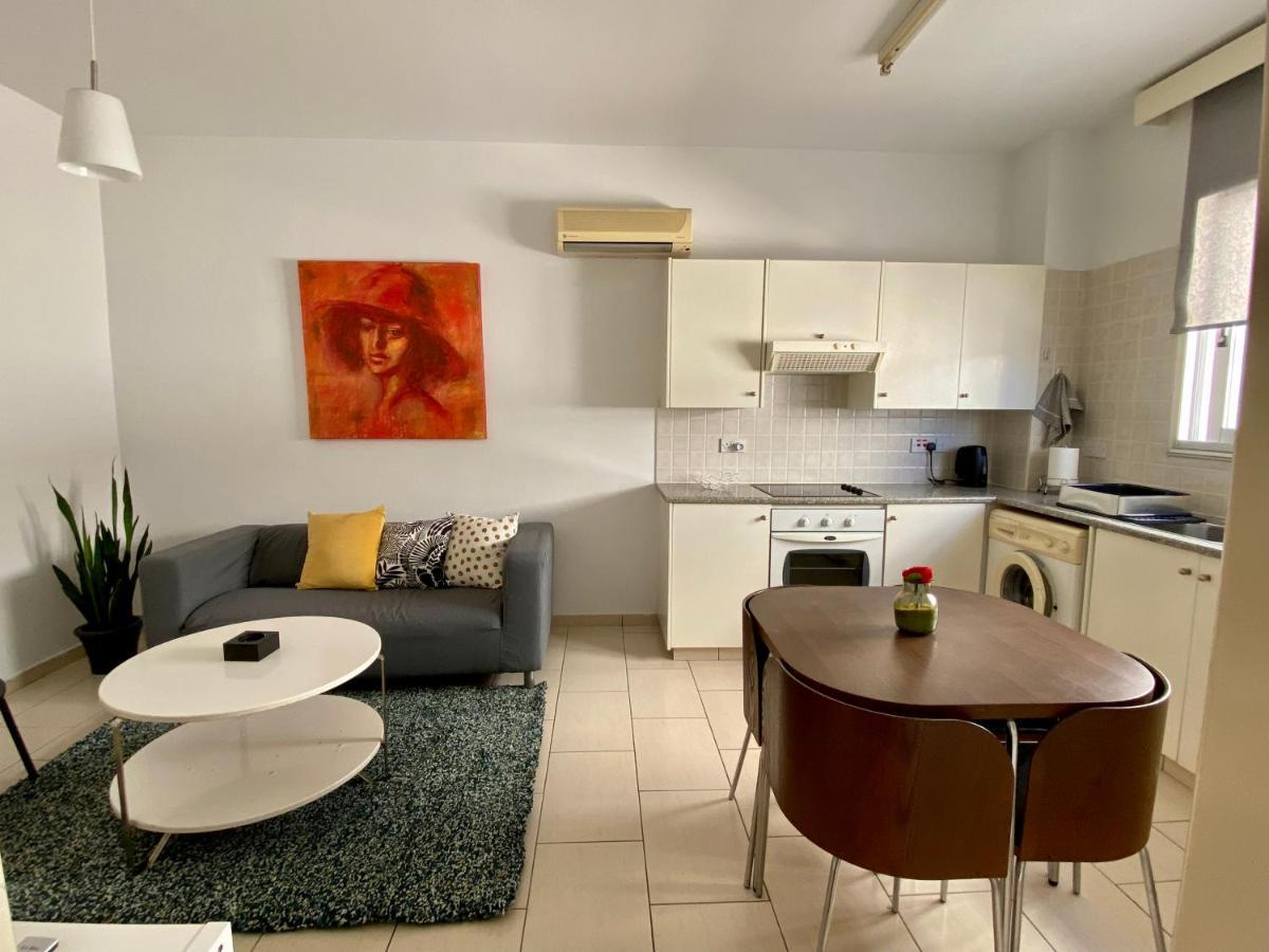 Cosy One Bedroom Apartment In Pafos Exterior foto